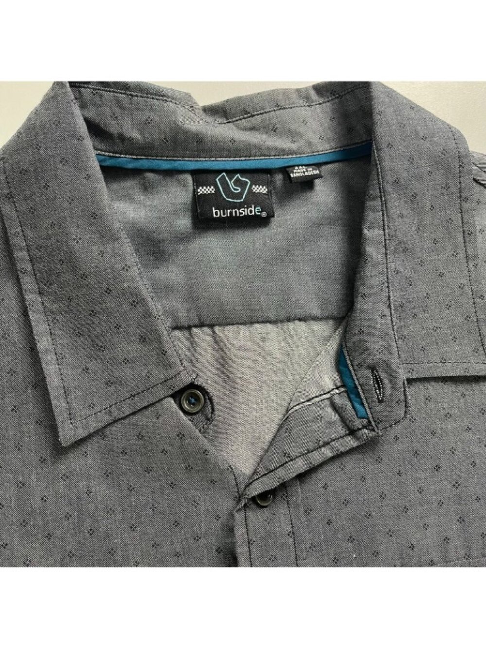 Burnside Men Short Sleeve Button-Up Shirt Size XL - Picture 3 of 6